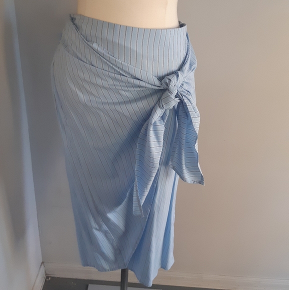 NWOT Forever 21 Skirt Size L